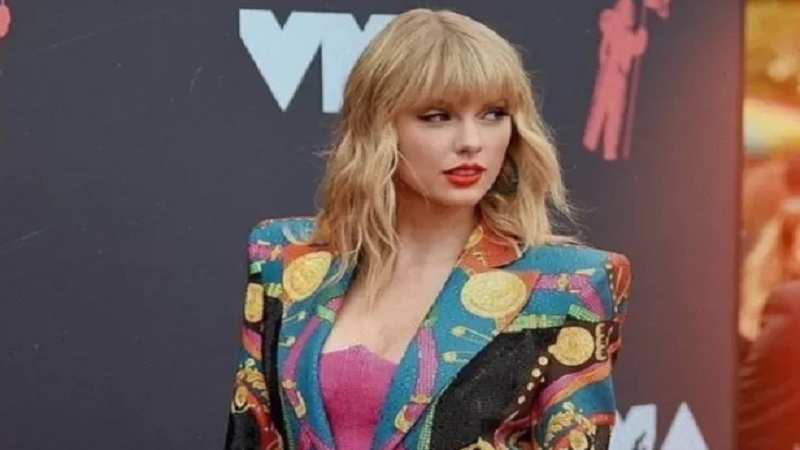  Taylor Swift Jadi Artis Hari Belanja Online Alibaba
