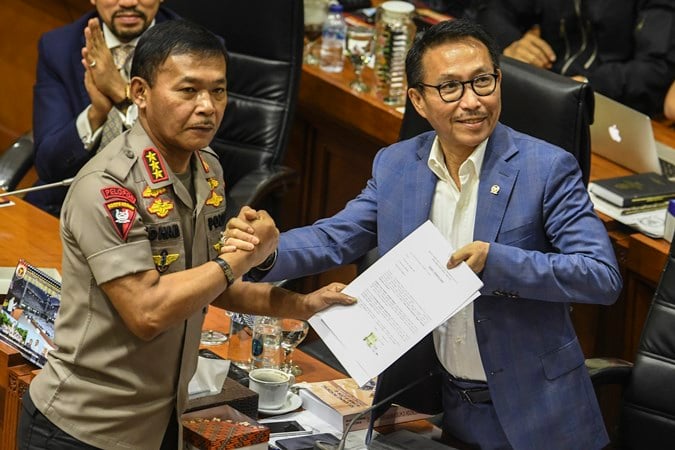  Aklamasi, DPR Setujui Idham Aziz Jadi Kapolri