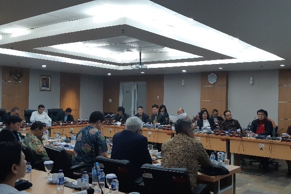  Komisi C DPRD DKI Jakarta Begadang Hingga Tengah Malam