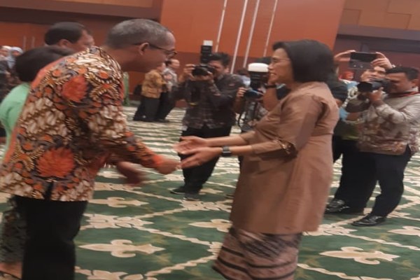  Ini Pesan Menkeu Sri Mulyani kepada Dirjen Pajak Suryo Utomo