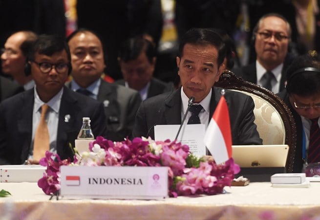 KTT Asean di Bangkok , Jokowi : Indonesia Tolak Limbah Sampah dari Luar Negeri