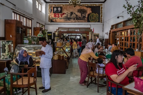  BANK MAKANAN : Kepedulian untuk Berbagi