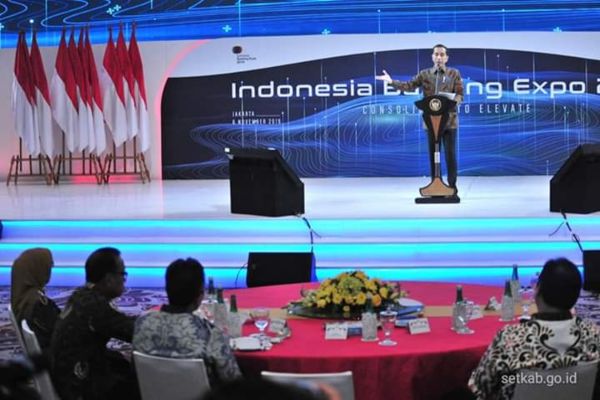  Presiden Jokowi Tuntut Bank Tidak Hanya Biayai Perusahaan Kakap