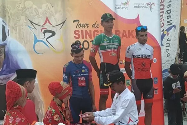  Rustom Cabanilla Lim Jawara Etape Terpanjang Tour de Singkarak