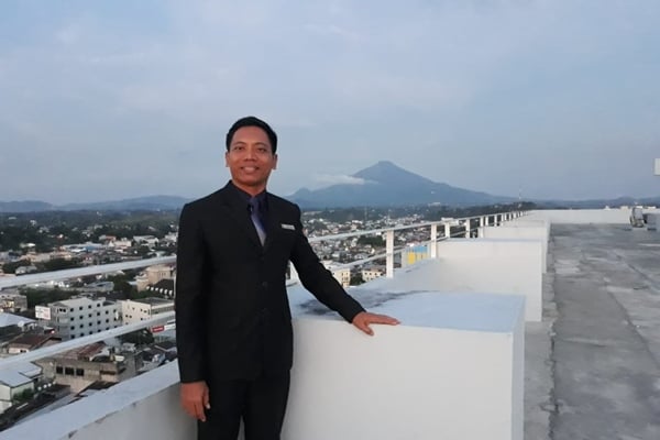  Sintesa Peninsula Hotel Manado Optimalkan Pasar Lokal