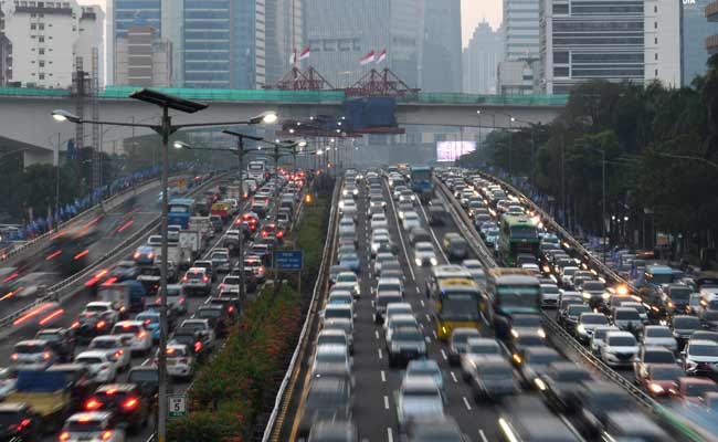  PEMBANGUNAN \'LONGSPAN\' LRT JABODEBEK