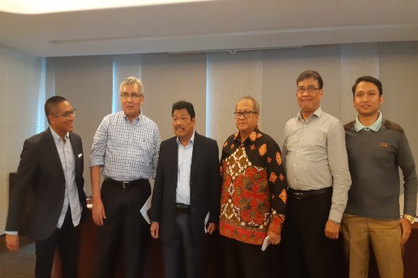  OJK Minta Asosiasi Untuk Kaji Jumlah P2P Lending