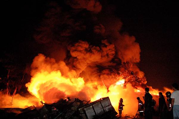  Karyawan Tertidur, Kebakaran Sebuah Rumah di Jalan Pulomas Tak Terhindarkan