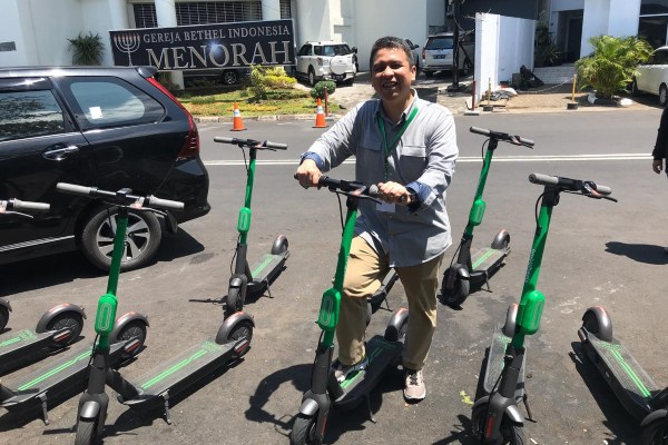  Dishub DKI Larang Skuter Grab Wheels Mengaspal di Jalan Raya