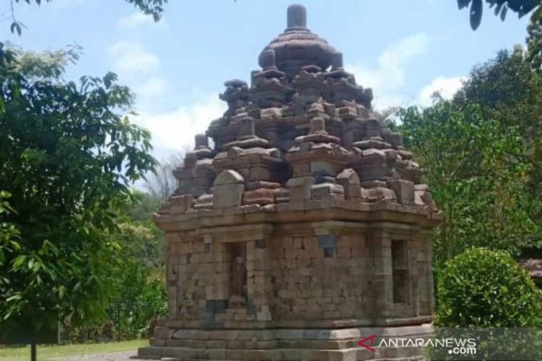  Pemugaran Candi Selogriyo Akhirnya Rampung