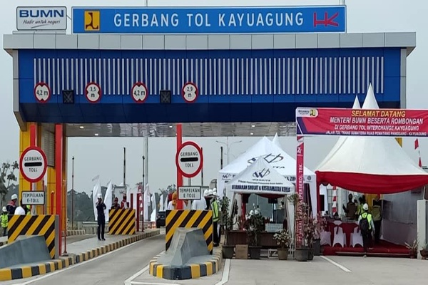 Jokowi Resmikan Ruas Tol Trans Sumatra di Lampung