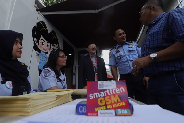  Layanan Paspor Keliling, Smartfren Sedia Kartu Perdana Roaming