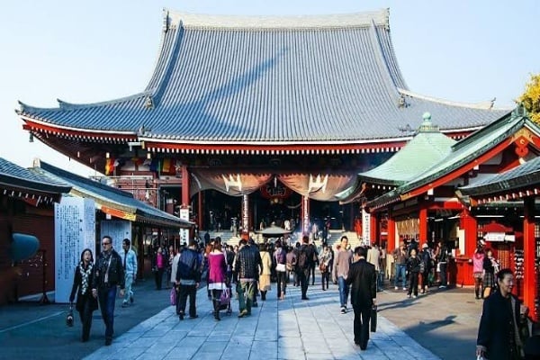  Wisata ke Kuil Sensoji Asakusa Tokyo