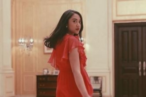  Profil Putri Tanjung, Anak Pengusaha Chairul Tanjung Ditunjuk Sebagai Staf Khusus Presiden