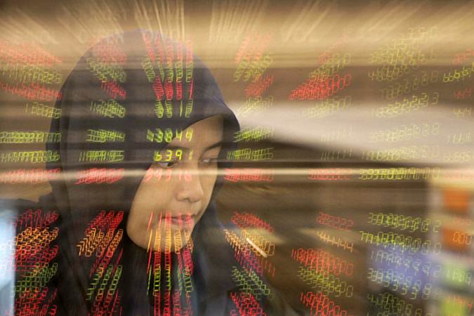  15 Saham Turun, Indeks Bisnis-27 Ditutup Melemah 0,17 Persen