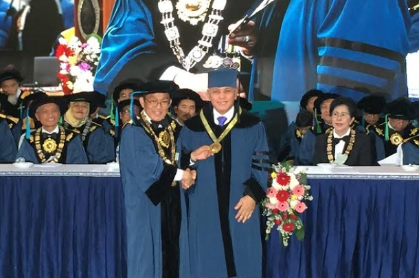  Hatta Rajasa Dianugerahi Doktor Kehormatan ITB