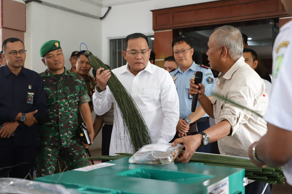  Daun Sawit bisa Jadi Pakan Ternak, Berat Hewan Naik 10 Kilogram per Bulan