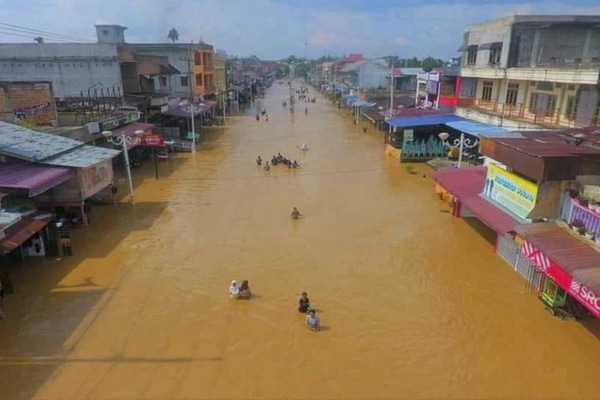  Banjir Putuskan Akses ke Rokan Hulu
