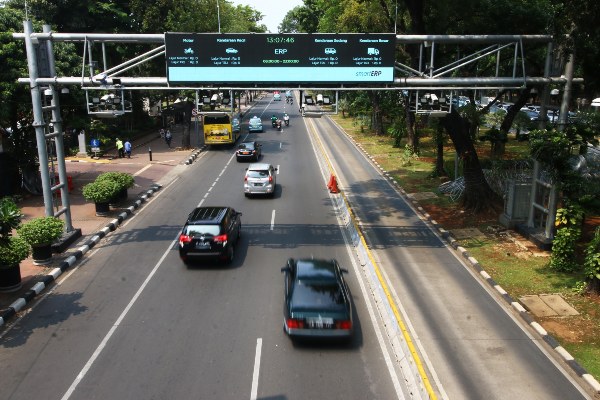  Bisakah Skema Jalan Berbayar Jadi Obat Macet Ibu Kota?