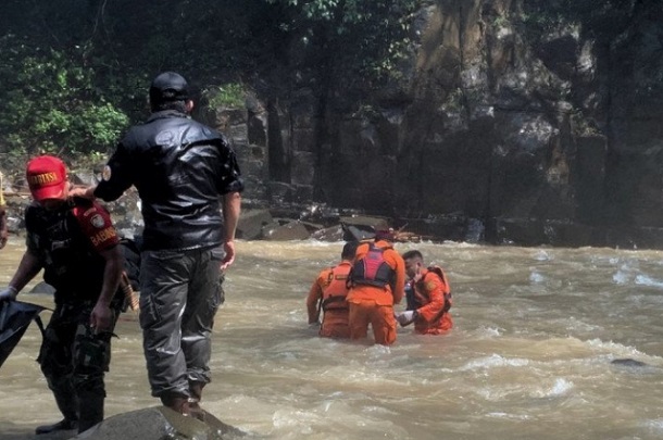  Seorang Warga Terseret Arus di Curug Malela Ditemukan Tewas
