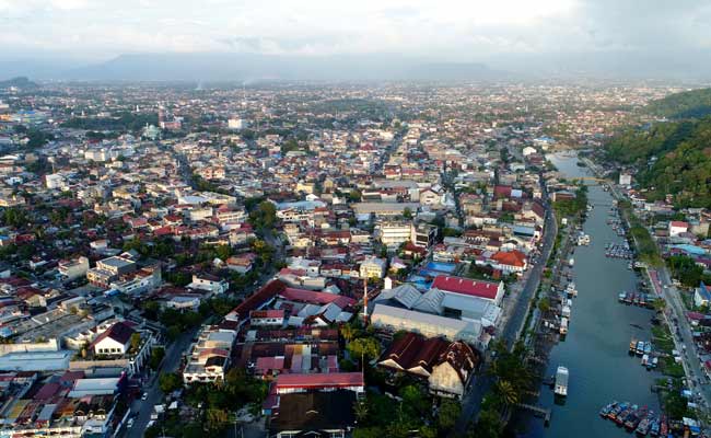  PERTUMBUHAN EKONOMI SUMATRA BARAT