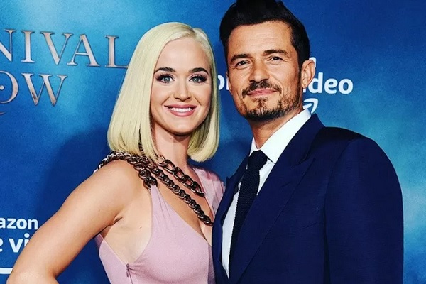  Katy Perry dan Orlando Bloom Tunda Pernikahan