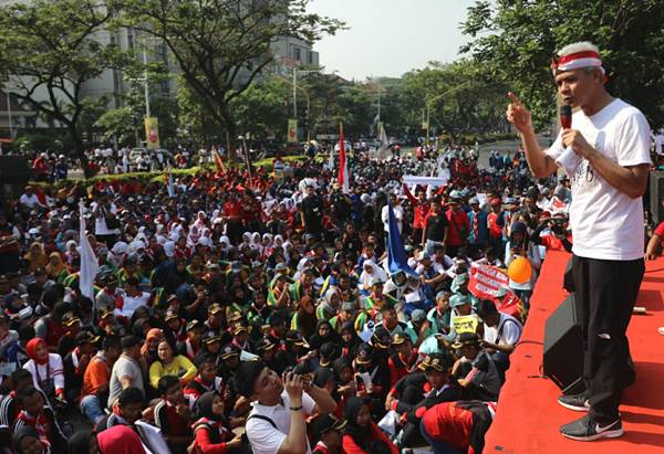  3.000 Pelajar Gelar Demo di Depan Kantor Gubernur Jateng