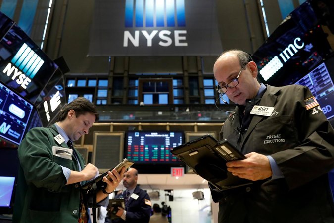  Investor Tunggu Kabar Konkret Tarif AS-China, Wall Street Turun Tipis