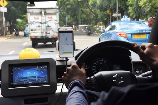  Mobil Pelat Kuning Menjamur, Penjualan Kendaraan Terkerek