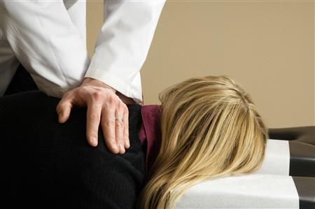  Nyeri Punggung Bawah? Redakan dengan Akupresur Mandiri
