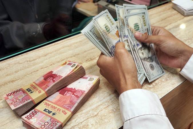  Kurs Jisdor Melemah ke Rp14.042, Rupiah Bergerak Stabil