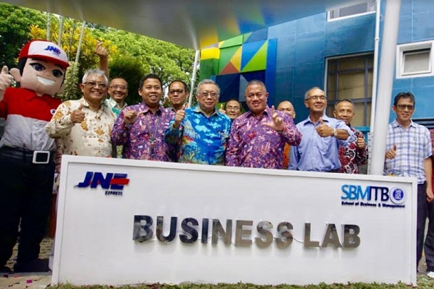  JNE dan SBM ITB Operasikan Business Lab Cetak Para Entrepreneur Masa Depan