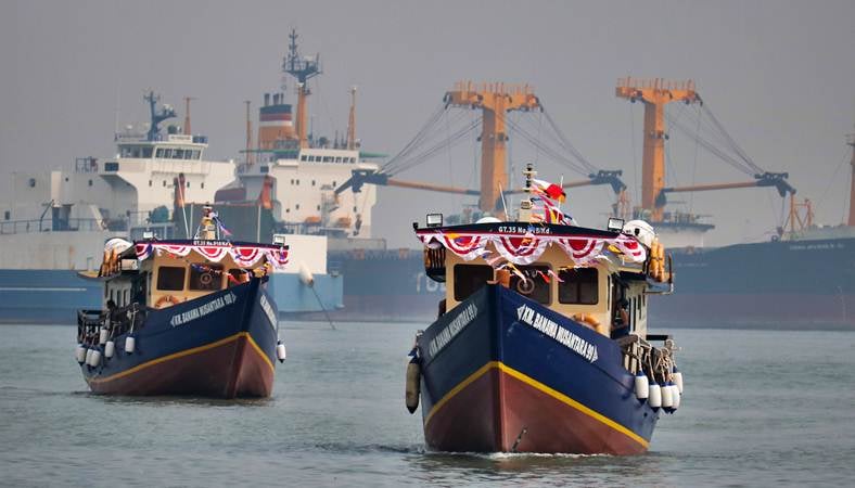  Kemenhub Hibahkan 2 Kapal ke Kabupaten Timika 