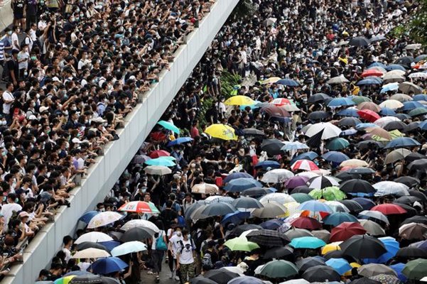  Pemimpin Hong Kong dan Presiden Xi akan Bertemu, Tensi Demo Naik