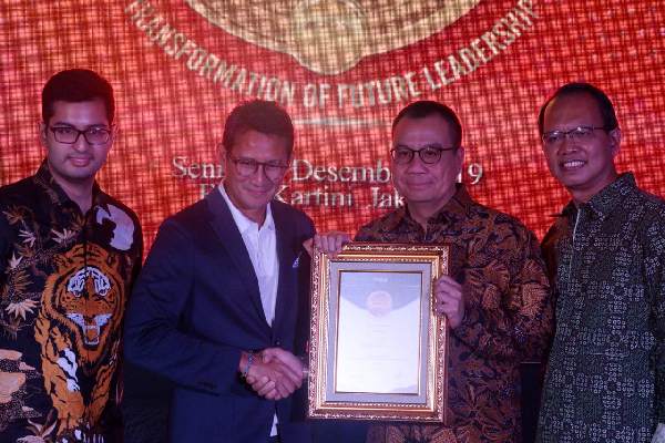  Direktur Utama Angkasa Pura I Raih Penghargaan The Most Admired CEO 2019