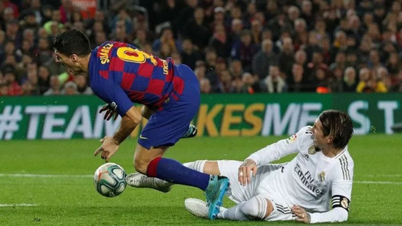  Gol Madrid Dianulir, El Clasico vs Barcelona Berujung Tanpa Gol