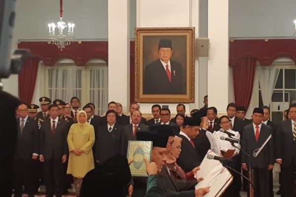  Sah! Jokowi Lantik Firli Bahuri Cs Jadi Pimpinan KPK Periode 2019-2023