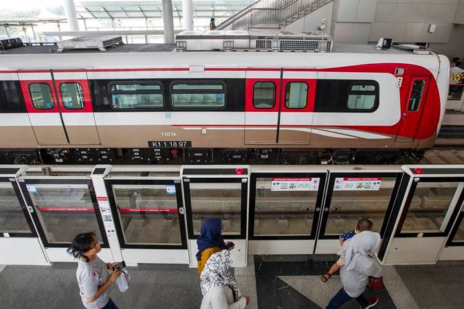  Malam Tahun Baru, LRT Jakarta Bakal Lembur Layani Penumpang