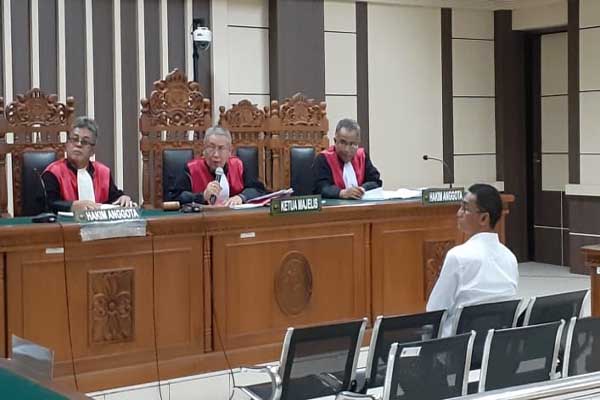  Hakim Tolak Eksepsi Bupati Kudus Non Aktif