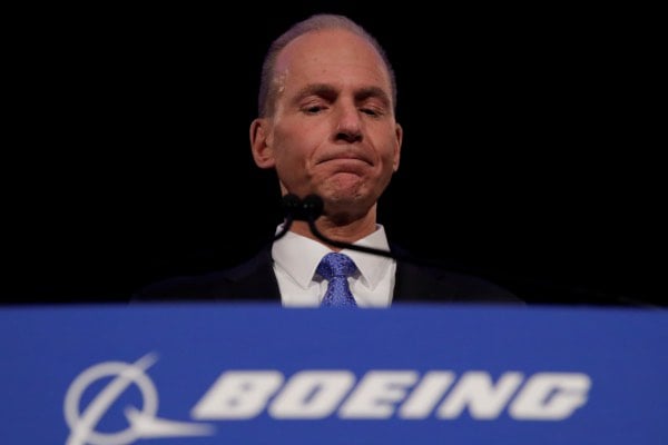  CEO Boeing Dennis Muilenburg Dipecat