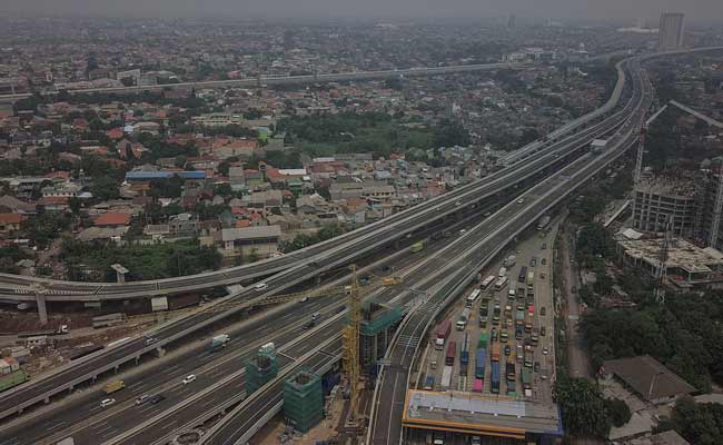  ARUS BALIK LIBUR NATAL TOL JAKARTA-CIKAMPEK