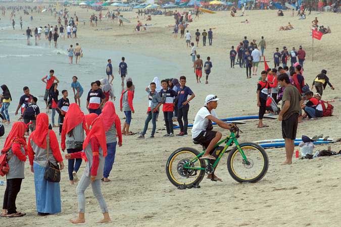  Pantai Kuta Bebas Kendaraan di Malam Tahun Baru