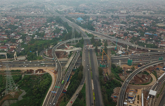  TOL CIKAMPEK RAMAI-LANCAR