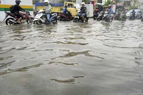  Banjir Bandang Terjang Labuhan Batu, 19 Rumah Rusak Berat