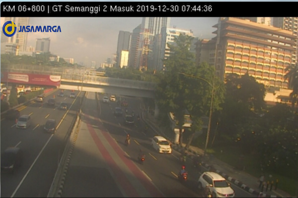  Tol Senayan-Halim Diberlakukan Contra Flow, Hati-Hati