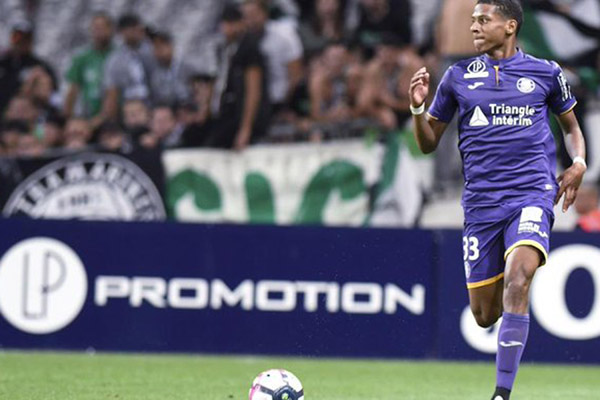  Barcelona Pinjamkan Jean-Clair Todibo ke Milan