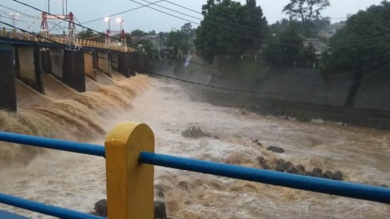  Bogor Hujan Deras, Status Sungai Ciliwung Siaga II