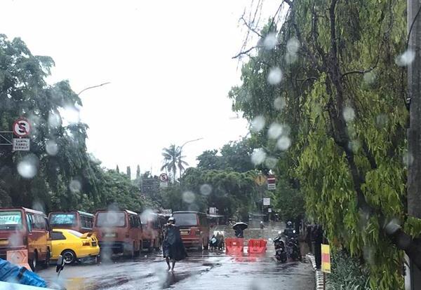  Jakarta Banjir, Jalan DI Panjaitan Tidak Dapat Dilewati