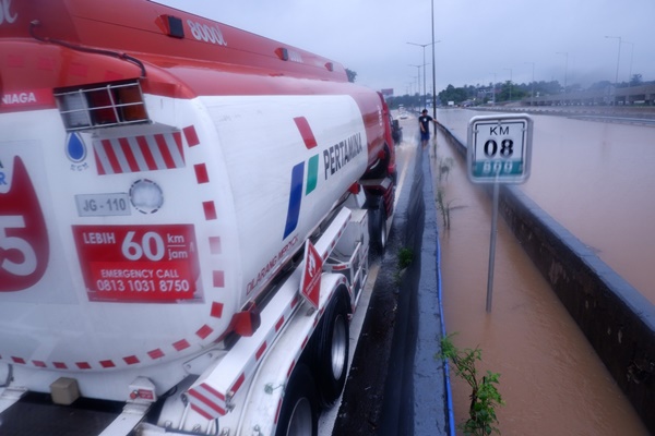  Ini Sejumlah Titik Genangan Air di Jalan Tol Jasa Marga