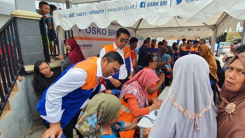  Peduli Banjir, BRI Beri Pengobatan Gratis kepada 500 Kepala Keluarga di Tambun-Bekasi